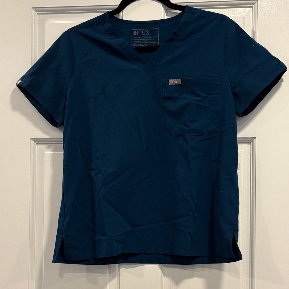 Figs women scrub top